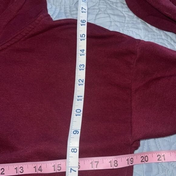 Forever 21 Burgundy Cropped Hoodie With Full Zip Closure - Size M - Picture 7 of 7